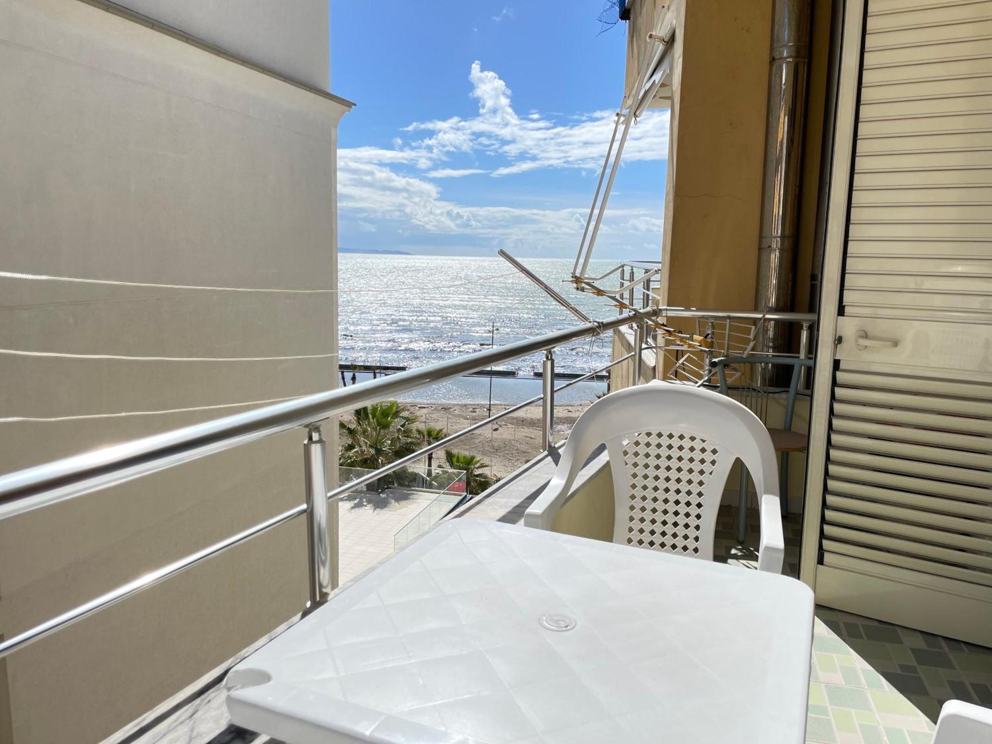 H&G Seaview Apartments Durrës Kültér fotó